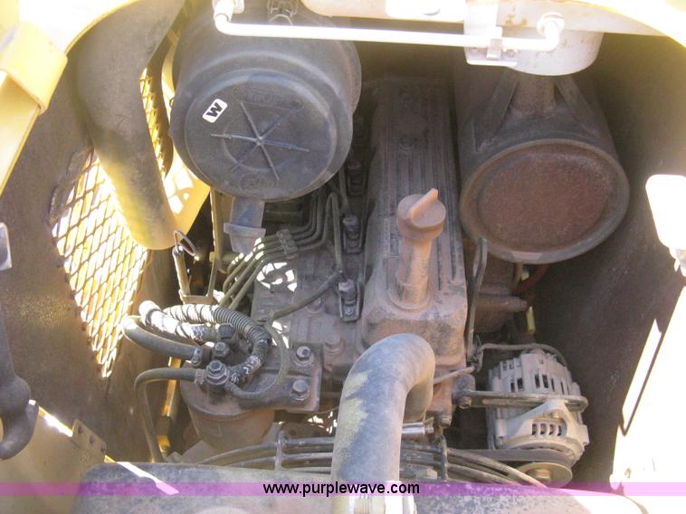 image for item B8026 1999 Komatsu D21A-7 dozer