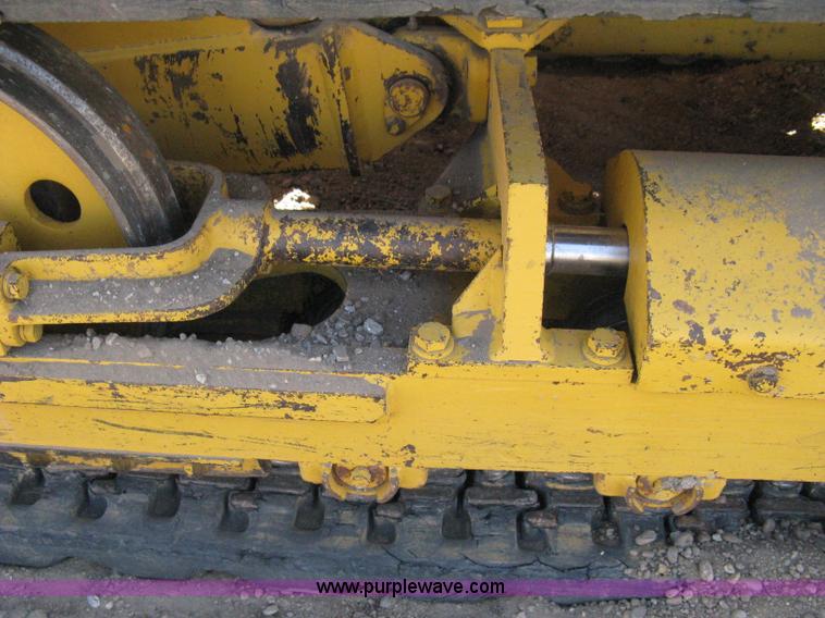 image for item B8026 1999 Komatsu D21A-7 dozer