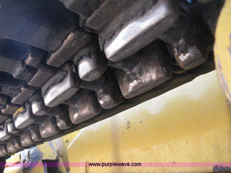 image for item B8026 1999 Komatsu D21A-7 dozer