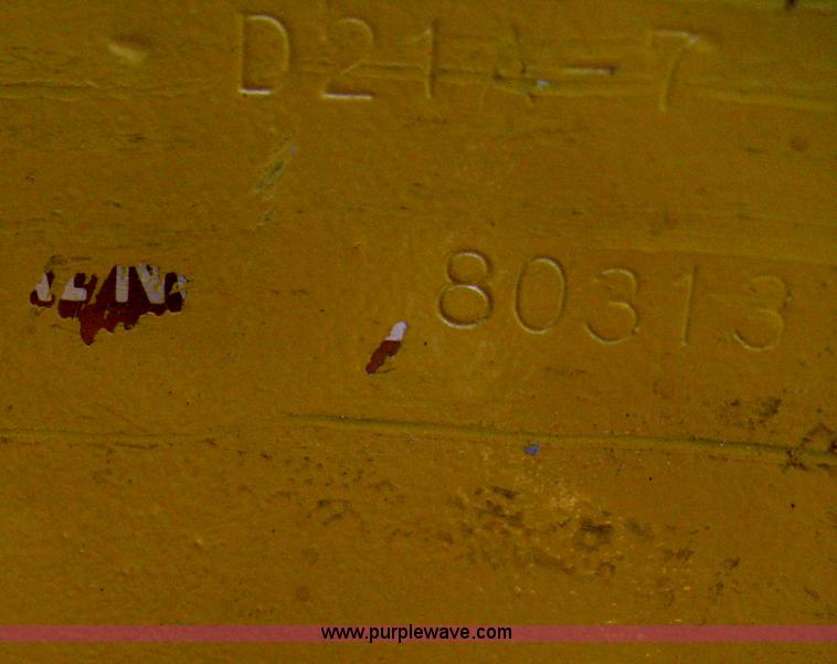 image for item B8026 1999 Komatsu D21A-7 dozer