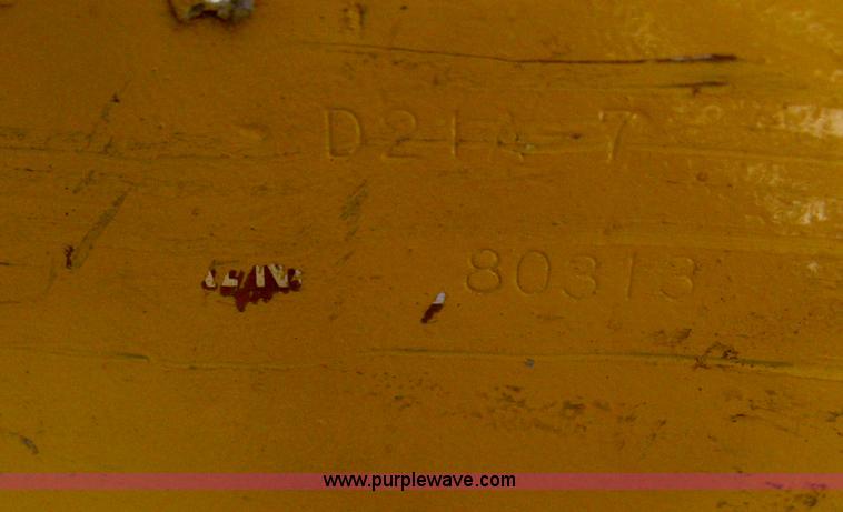 image for item B8026 1999 Komatsu D21A-7 dozer