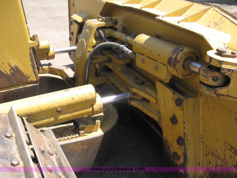image for item B8027 1995 Caterpillar D5H XL Series II dozer