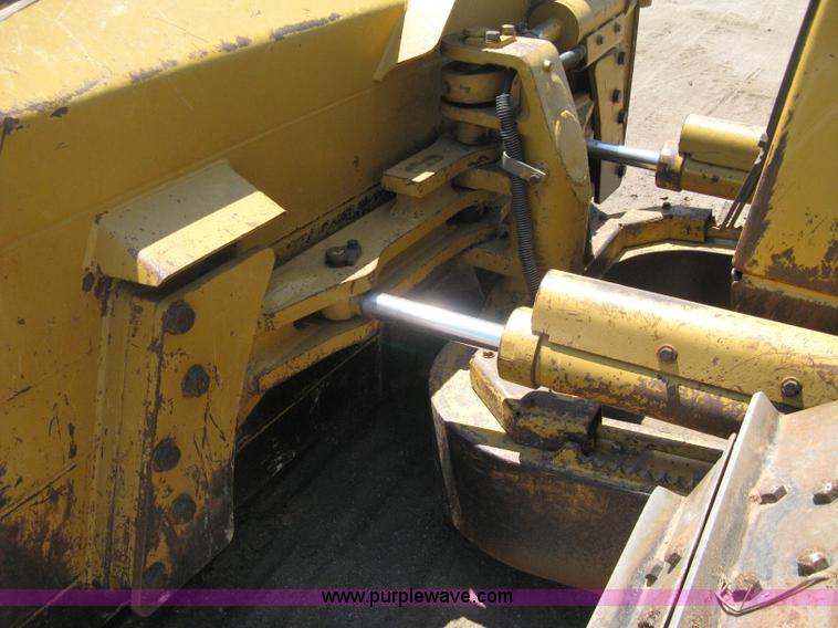 image for item B8027 1995 Caterpillar D5H XL Series II dozer