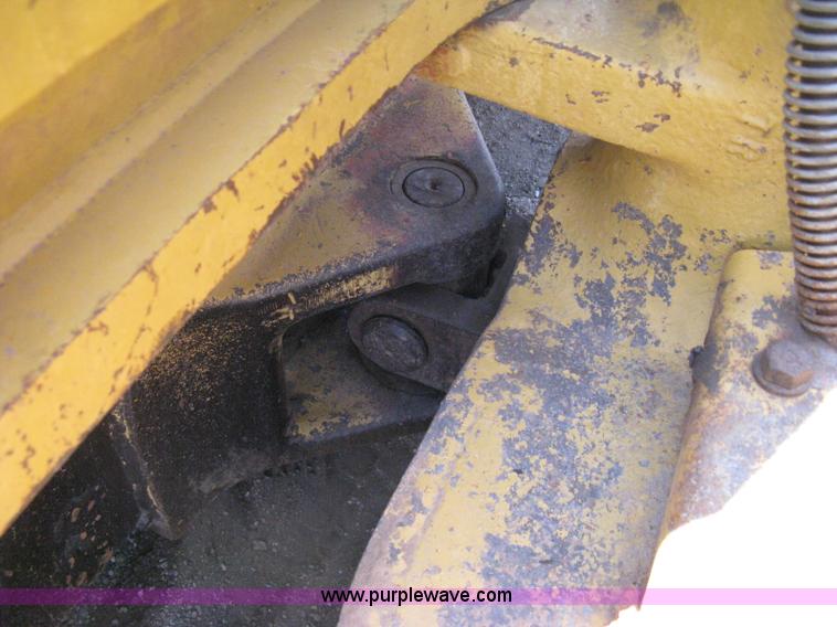 image for item B8027 1995 Caterpillar D5H XL Series II dozer