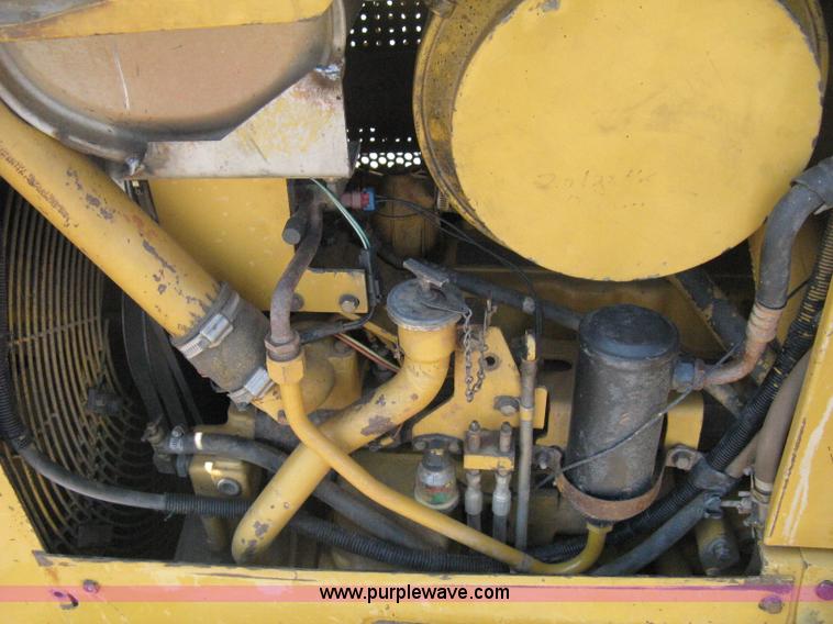 image for item B8027 1995 Caterpillar D5H XL Series II dozer