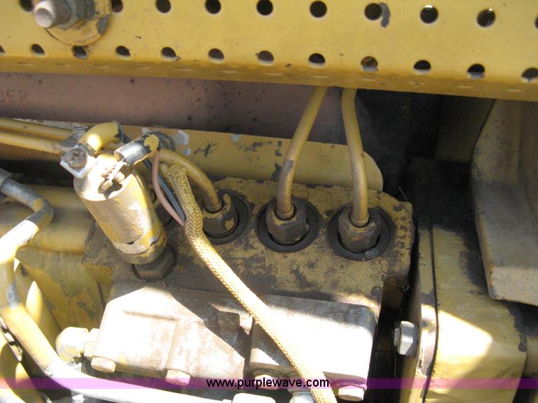 image for item B8027 1995 Caterpillar D5H XL Series II dozer
