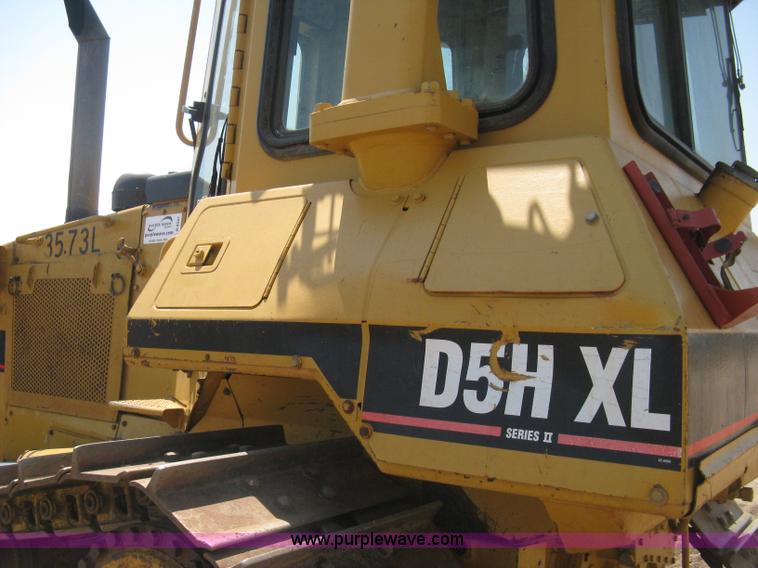 image for item B8027 1995 Caterpillar D5H XL Series II dozer