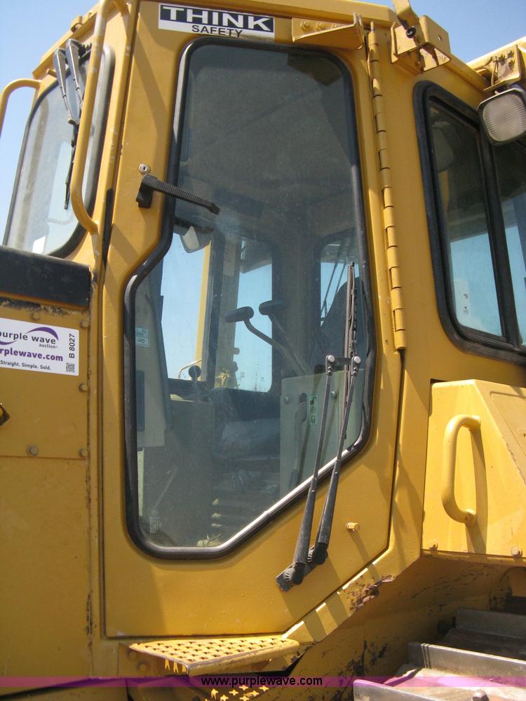 image for item B8027 1995 Caterpillar D5H XL Series II dozer