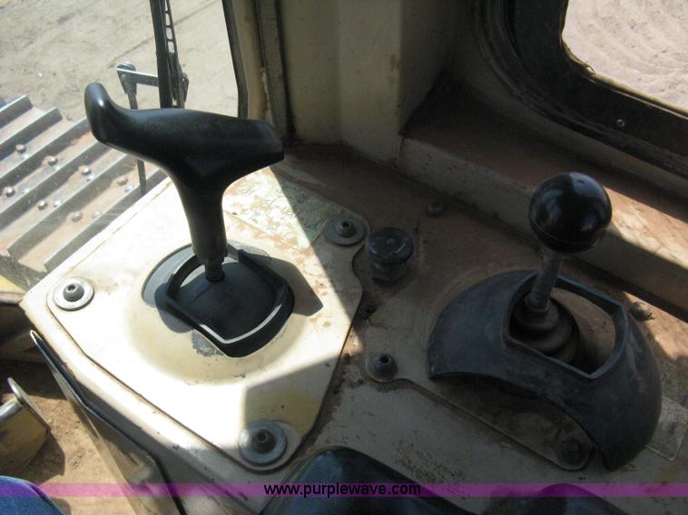 image for item B8027 1995 Caterpillar D5H XL Series II dozer