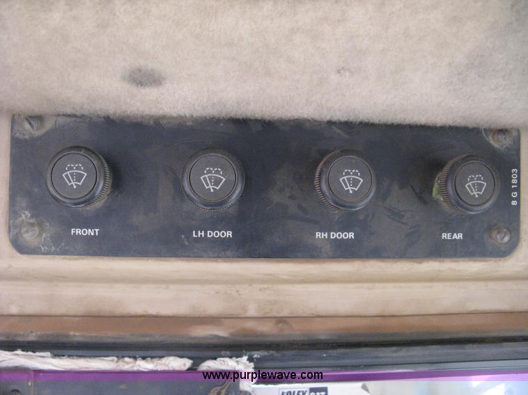 image for item B8027 1995 Caterpillar D5H XL Series II dozer