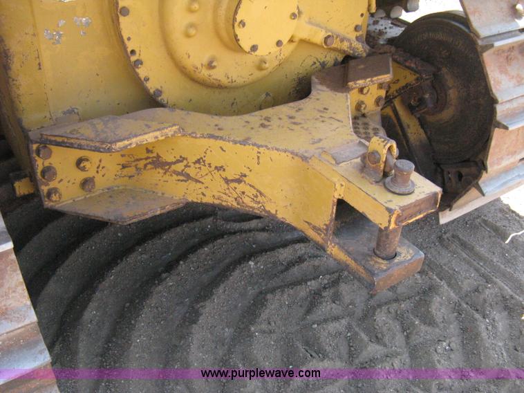 image for item B8027 1995 Caterpillar D5H XL Series II dozer