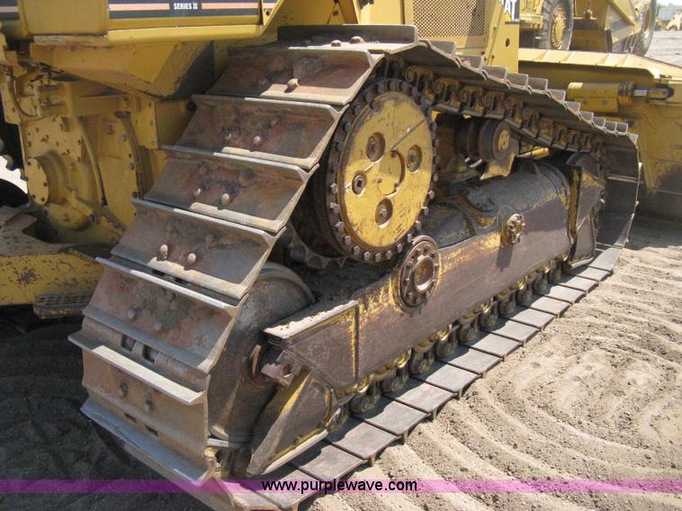 image for item B8027 1995 Caterpillar D5H XL Series II dozer