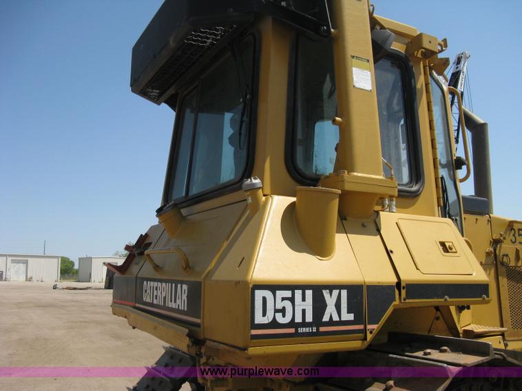 image for item B8027 1995 Caterpillar D5H XL Series II dozer
