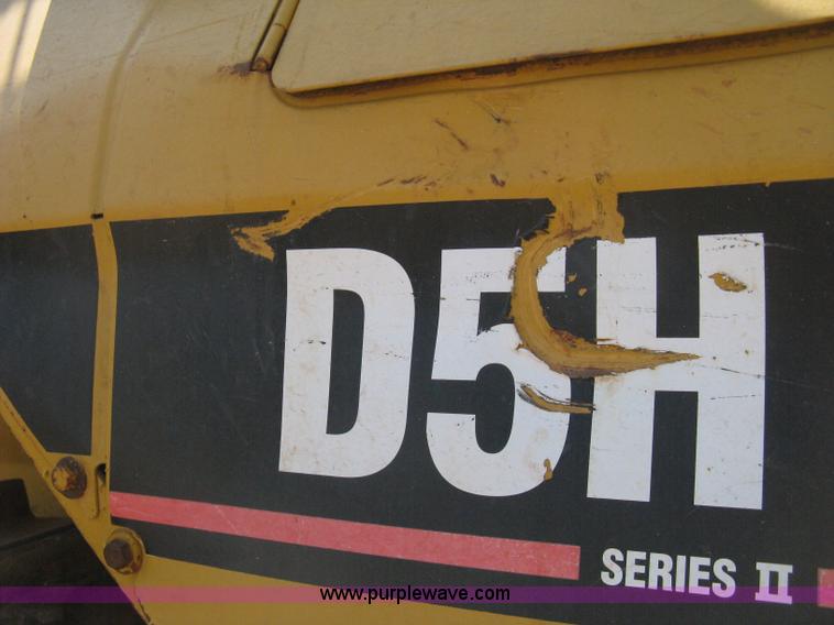 image for item B8027 1995 Caterpillar D5H XL Series II dozer