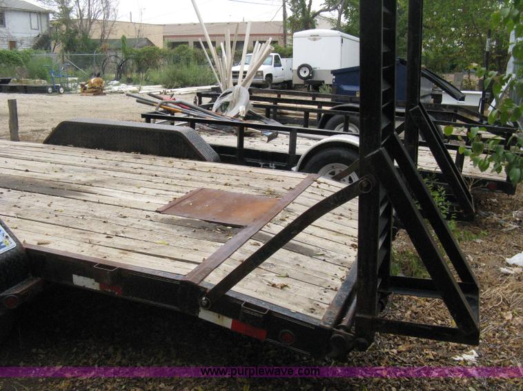 image for item B8032 2003 Load-Trail tandem axle flatbed trailer