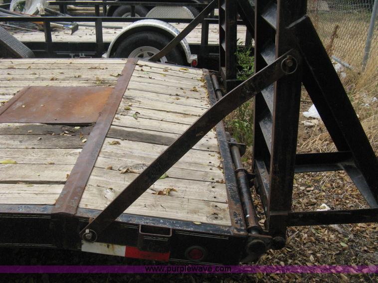 image for item B8032 2003 Load-Trail tandem axle flatbed trailer