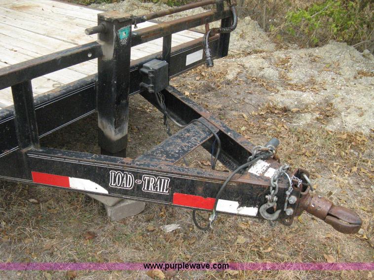 image for item B8032 2003 Load-Trail tandem axle flatbed trailer