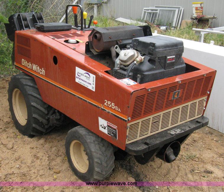 image for item B8036 2005 Ditch Witch 255SXH cable plow trencher