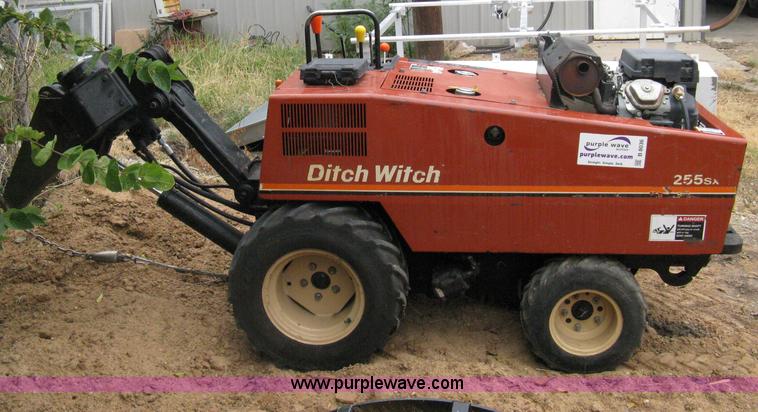 image for item B8036 2005 Ditch Witch 255SXH cable plow trencher