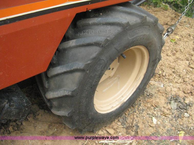 image for item B8036 2005 Ditch Witch 255SXH cable plow trencher