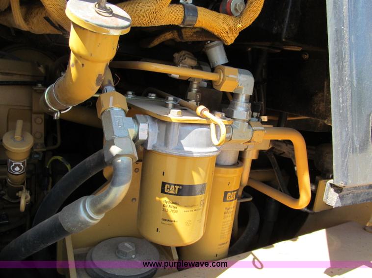 image for item C2422 2002 Caterpillar 953C track loader