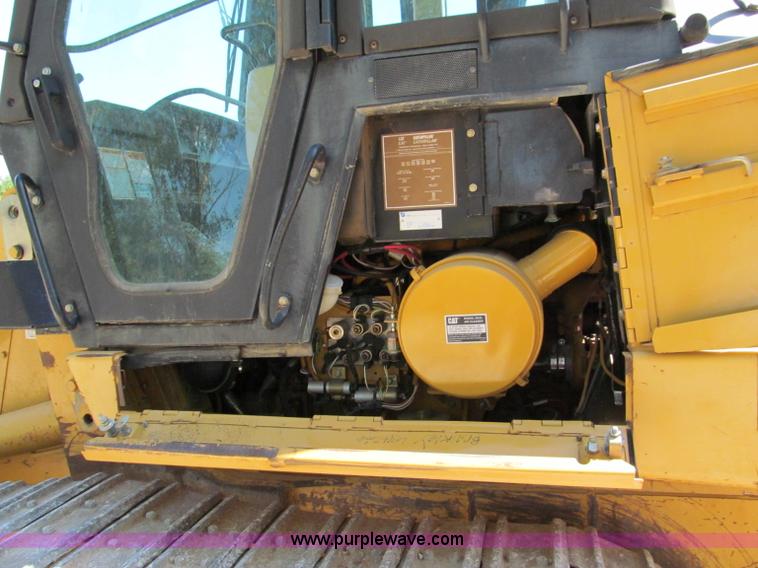 image for item C2422 2002 Caterpillar 953C track loader