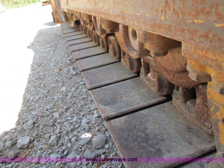 image for item C2422 2002 Caterpillar 953C track loader