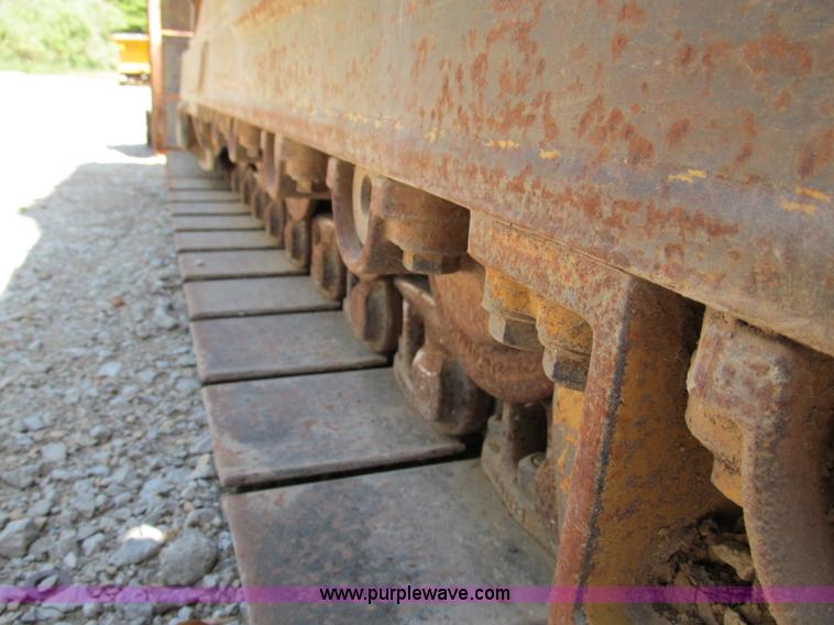 image for item C2422 2002 Caterpillar 953C track loader