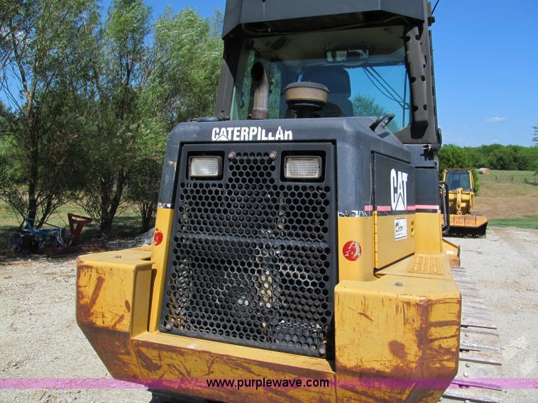 image for item C2422 2002 Caterpillar 953C track loader