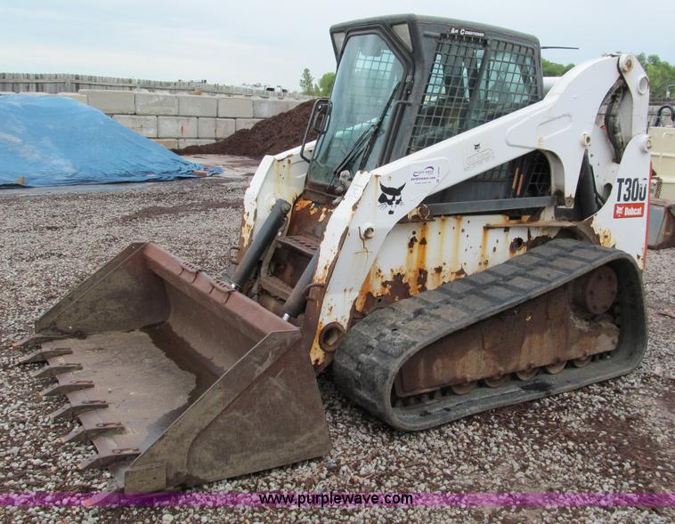 image for item C2459 2007 Bobcat T300 track skid steer