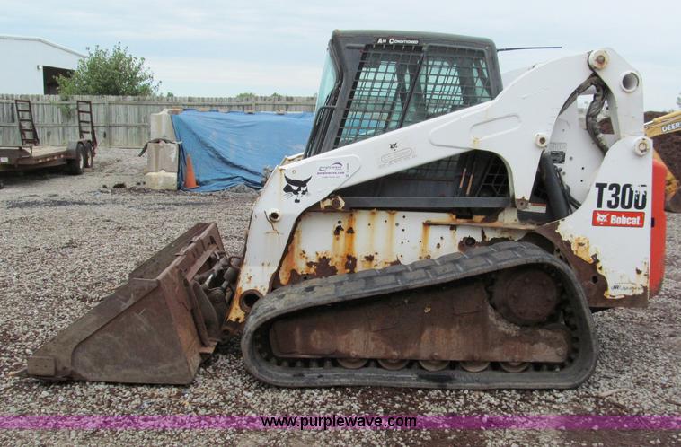 image for item C2459 2007 Bobcat T300 track skid steer