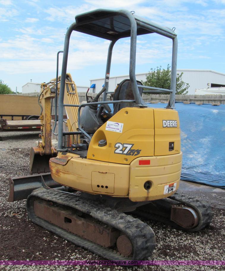 image for item C2461 2001 John Deere 27 ZTS compact excavator