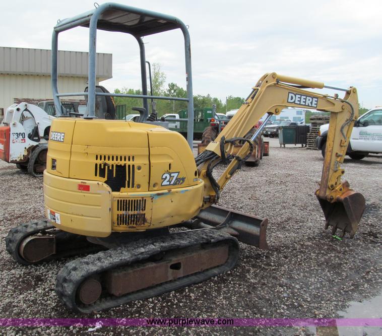 image for item C2461 2001 John Deere 27 ZTS compact excavator