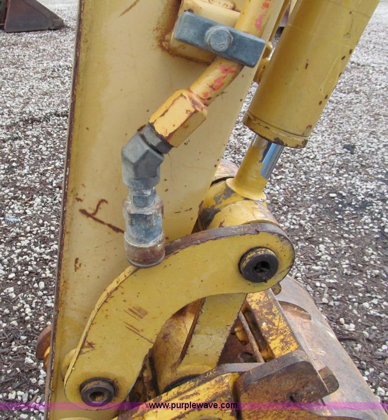 image for item C2461 2001 John Deere 27 ZTS compact excavator