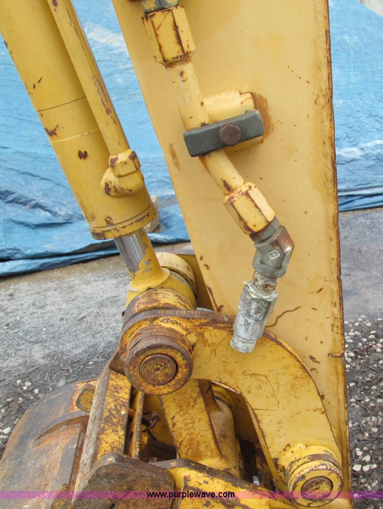 image for item C2461 2001 John Deere 27 ZTS compact excavator