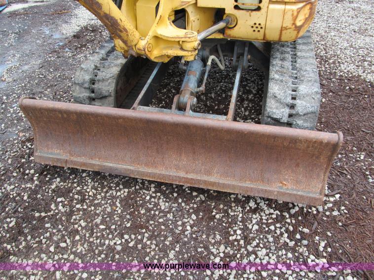 image for item C2461 2001 John Deere 27 ZTS compact excavator