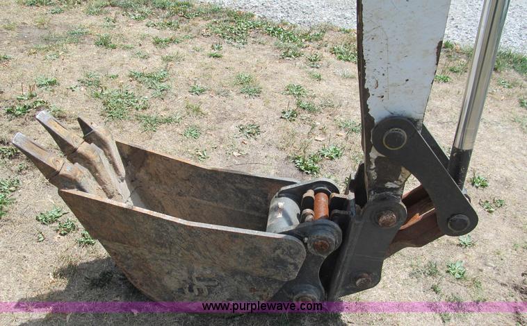 image for item C2472 1999 Bobcat 341 compact excavator