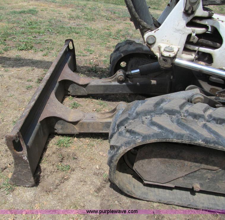 image for item C2472 1999 Bobcat 341 compact excavator