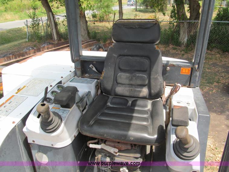image for item C2472 1999 Bobcat 341 compact excavator