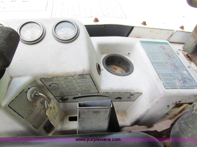 image for item C2472 1999 Bobcat 341 compact excavator