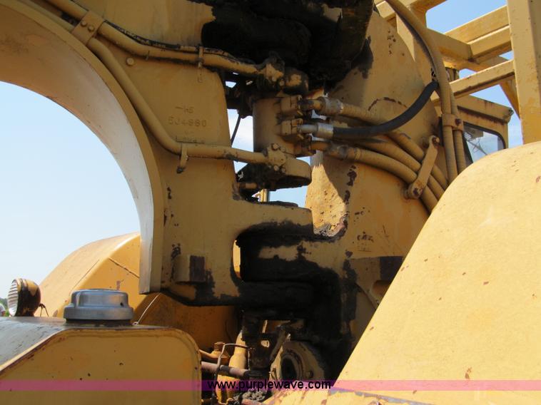 image for item C2475 1969 Caterpillar 633 elevating scraper