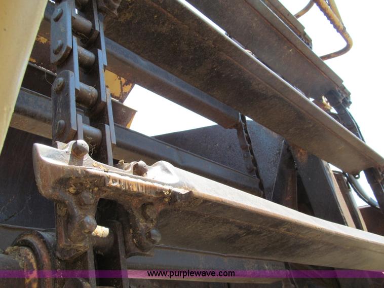 image for item C2475 1969 Caterpillar 633 elevating scraper