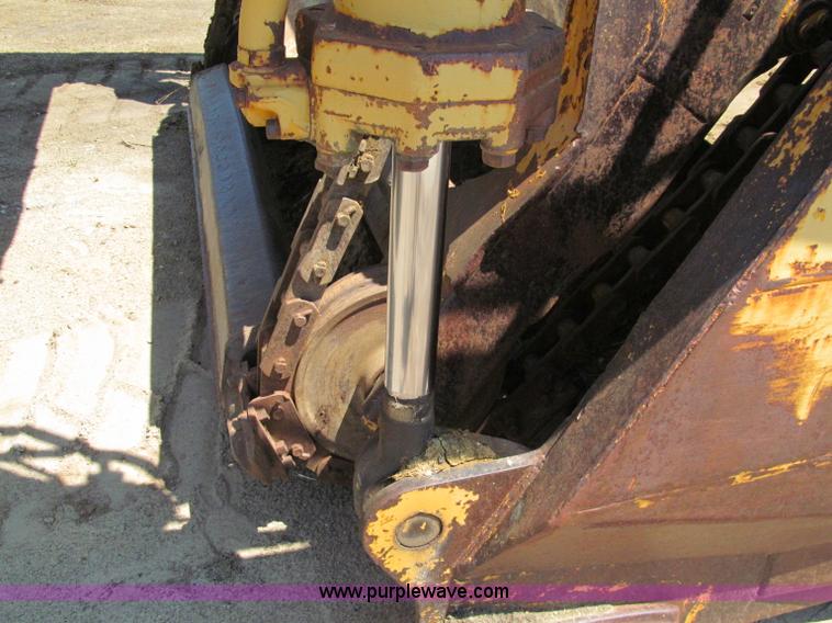 image for item C2475 1969 Caterpillar 633 elevating scraper