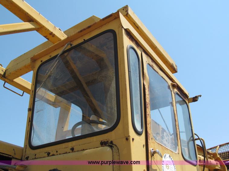 image for item C2475 1969 Caterpillar 633 elevating scraper