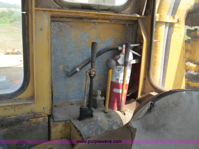 image for item C2475 1969 Caterpillar 633 elevating scraper