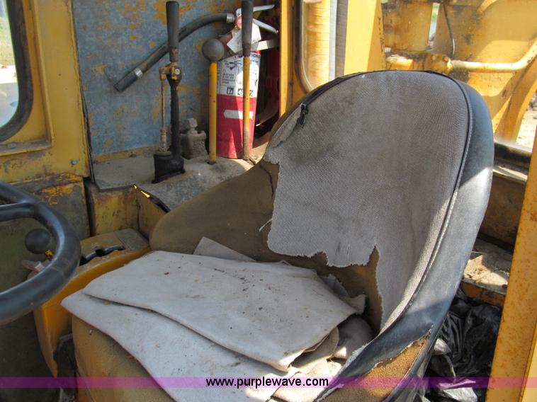 image for item C2475 1969 Caterpillar 633 elevating scraper