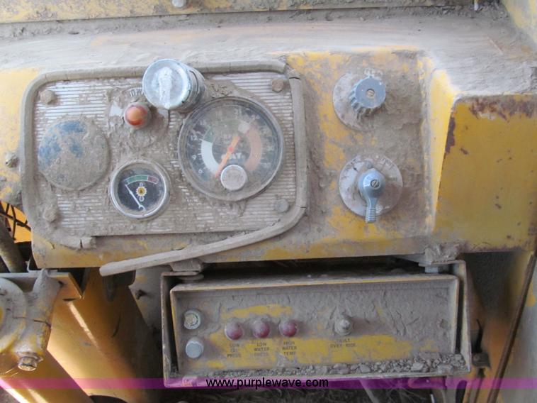 image for item C2475 1969 Caterpillar 633 elevating scraper