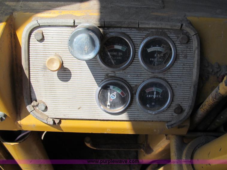 image for item C2475 1969 Caterpillar 633 elevating scraper