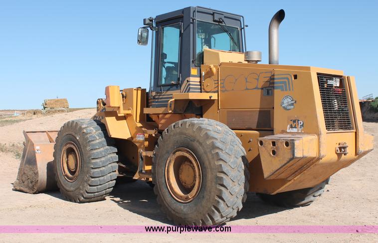 image for item C2726 1996 Case 821B articulated wheel loader