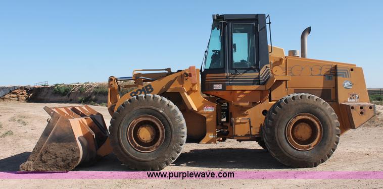 image for item C2726 1996 Case 821B articulated wheel loader